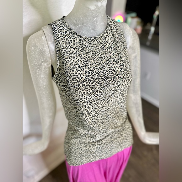 Mark Wong Nark Women’s Sleeveless Leopard Print Top. Size Small - Picture 3 of 16